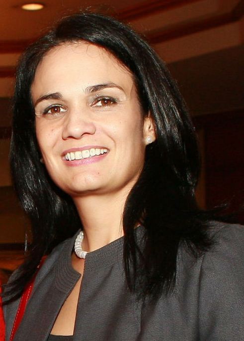 Ex alumna de Las Esclavas es la nueva vicepresidenta de la república